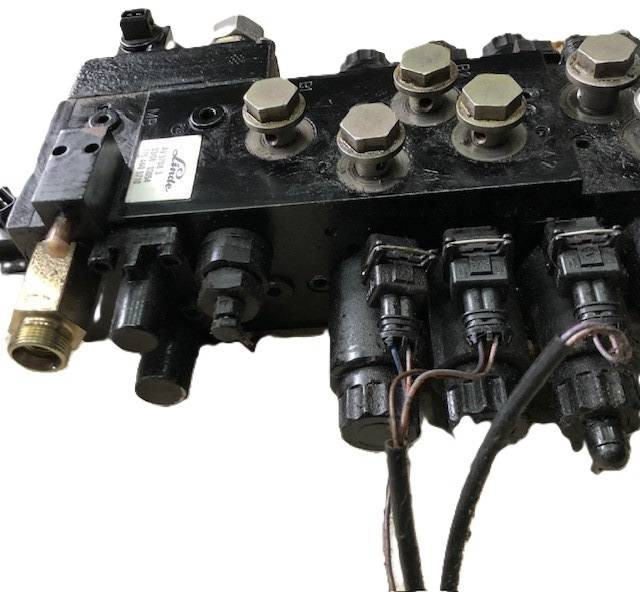 Hydraulic control valve for Linde - Υδραυλική βαλβίδα για Ανυψωτικό μηχάνημα: φωτογραφία 3 Hydraulic control valve for Linde - Υδραυλική βαλβίδα για Ανυψωτικό μηχάνημα: φωτογραφία 3