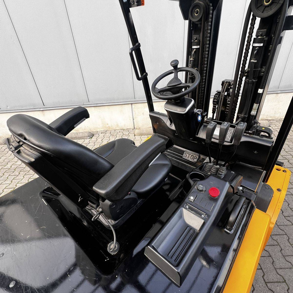 Hyundai HX50B-9 - Ηλεκτροκίνητο περονοφόρο: φωτογραφία 5 Hyundai HX50B-9 - Ηλεκτροκίνητο περονοφόρο: φωτογραφία 5