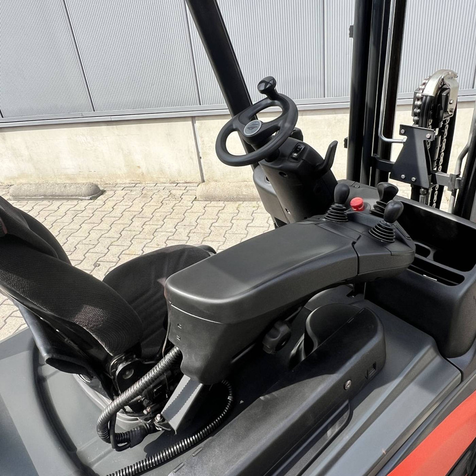 Linde E18 (386-02) EVO - Ηλεκτροκίνητο περονοφόρο: φωτογραφία 4 Linde E18 (386-02) EVO - Ηλεκτροκίνητο περονοφόρο: φωτογραφία 4