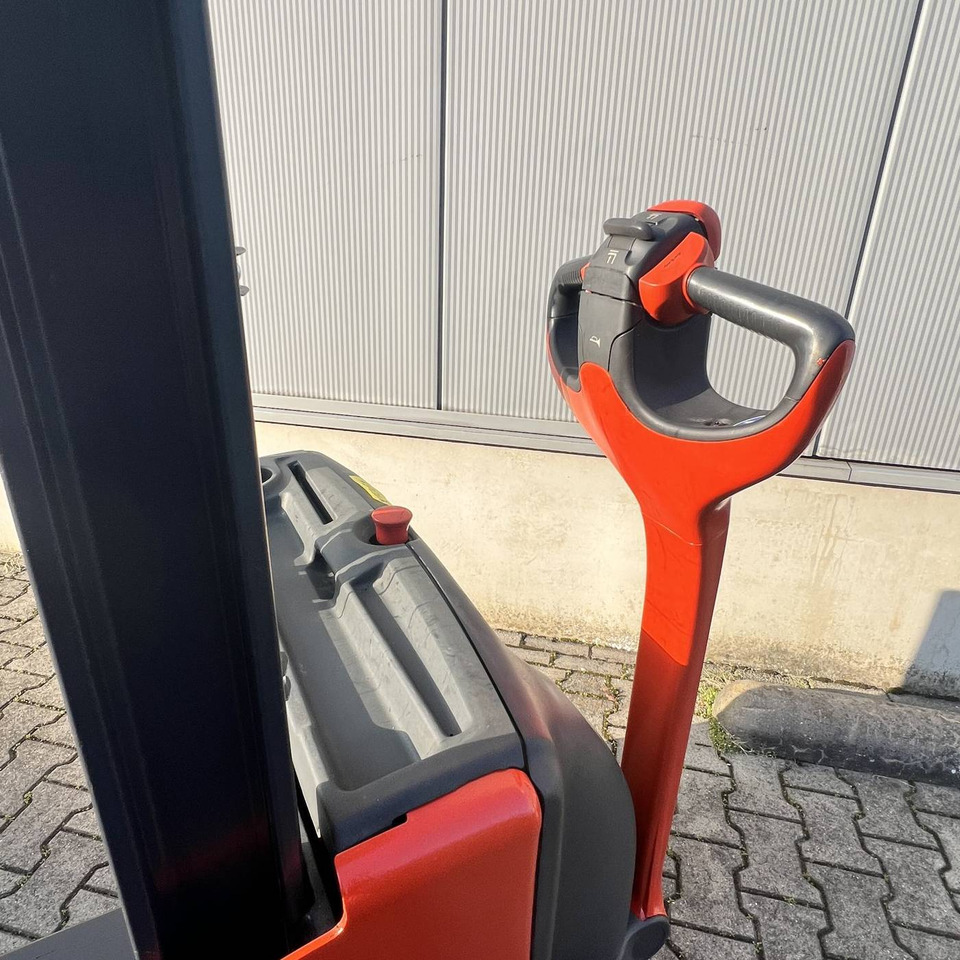 Linde L10 (1172) - Μηχάνημα στοίβαξης: φωτογραφία 4 Linde L10 (1172) - Μηχάνημα στοίβαξης: φωτογραφία 4