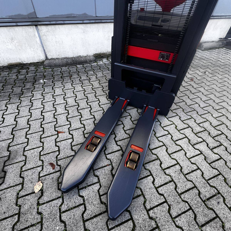 Linde L16 (1173) - Μηχάνημα στοίβαξης: φωτογραφία 4 Linde L16 (1173) - Μηχάνημα στοίβαξης: φωτογραφία 4