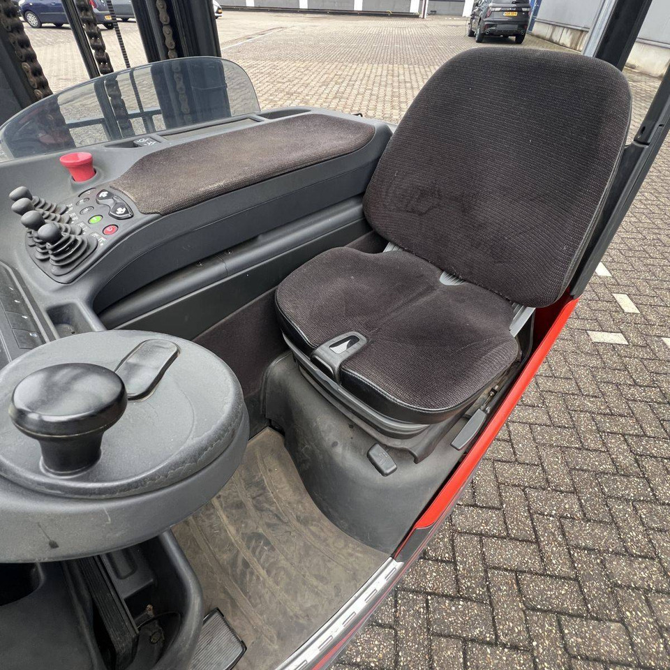 Linde R14HD (1120) - Ανυψωτικό στενών δρόμων: φωτογραφία 4 Linde R14HD (1120) - Ανυψωτικό στενών δρόμων: φωτογραφία 4