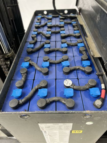 Linde R20 HD (1120) - Ανυψωτικό στενών δρόμων: φωτογραφία 5 Linde R20 HD (1120) - Ανυψωτικό στενών δρόμων: φωτογραφία 5