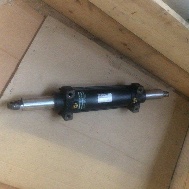 Steering Cylinder for Caterpillar P5000 - Υδραυλικός κύλινδρος για Ανυψωτικό μηχάνημα: φωτογραφία 1 Steering Cylinder for Caterpillar P5000 - Υδραυλικός κύλινδρος για Ανυψωτικό μηχάνημα: φωτογραφία 1