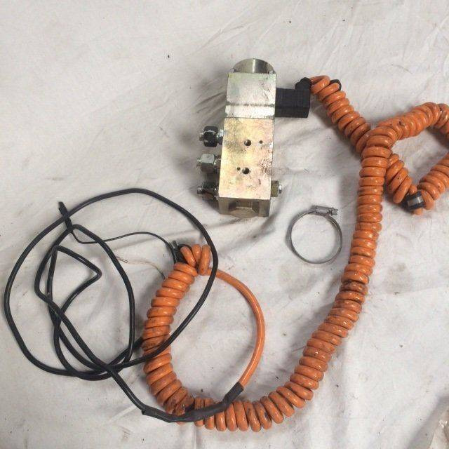 VALVE (OVERPRESSURE FLOW) - Υδραυλική βαλβίδα για Ανυψωτικό μηχάνημα: φωτογραφία 1 VALVE (OVERPRESSURE FLOW) - Υδραυλική βαλβίδα για Ανυψωτικό μηχάνημα: φωτογραφία 1