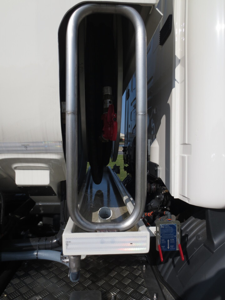 SCANIA G370 - Φορτηγό βυτιοφόρο: φωτογραφία 4 SCANIA G370 - Φορτηγό βυτιοφόρο: φωτογραφία 4