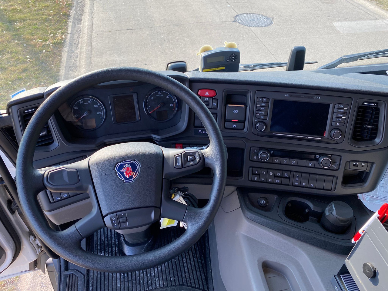 SCANIA P410 - Φορτηγό βυτιοφόρο: φωτογραφία 3 SCANIA P410 - Φορτηγό βυτιοφόρο: φωτογραφία 3
