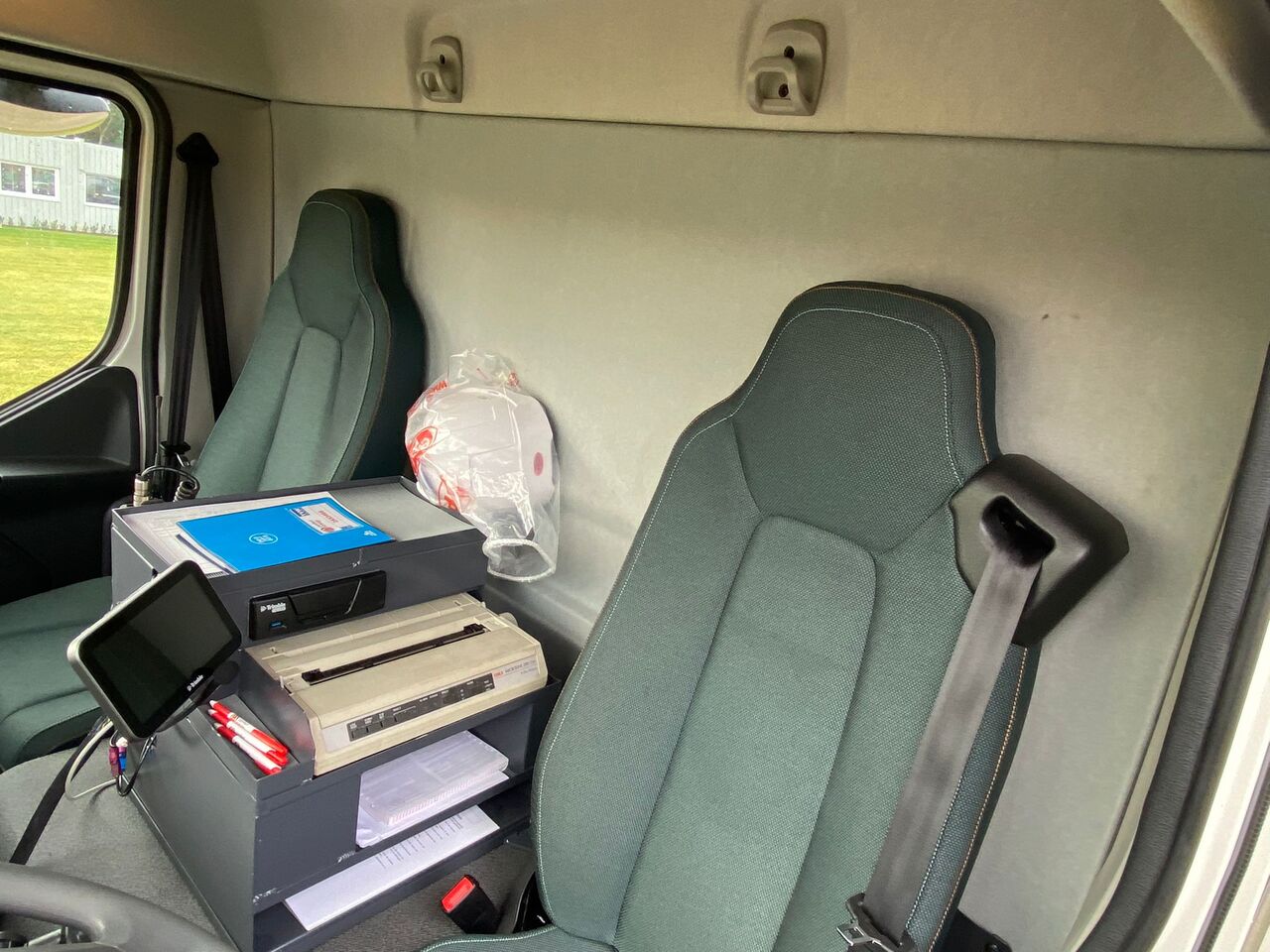 VOLVO FL - Φορτηγό βυτιοφόρο: φωτογραφία 3 VOLVO FL - Φορτηγό βυτιοφόρο: φωτογραφία 3