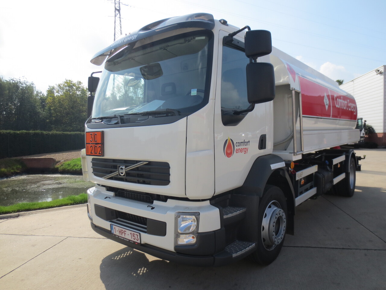 VOLVO FL - Φορτηγό βυτιοφόρο: φωτογραφία 1 VOLVO FL - Φορτηγό βυτιοφόρο: φωτογραφία 1