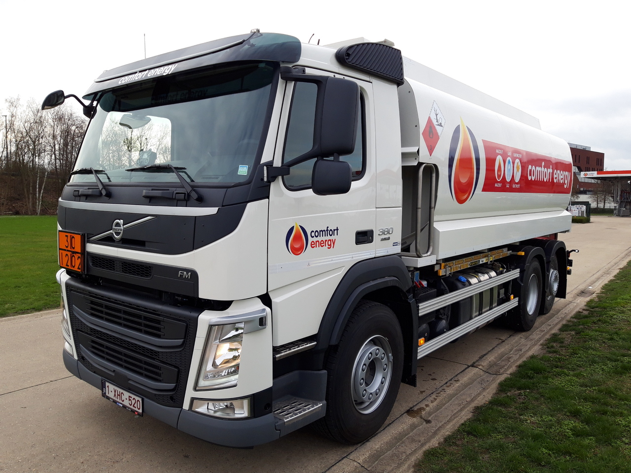 VOLVO FM - Φορτηγό βυτιοφόρο: φωτογραφία 1 VOLVO FM - Φορτηγό βυτιοφόρο: φωτογραφία 1