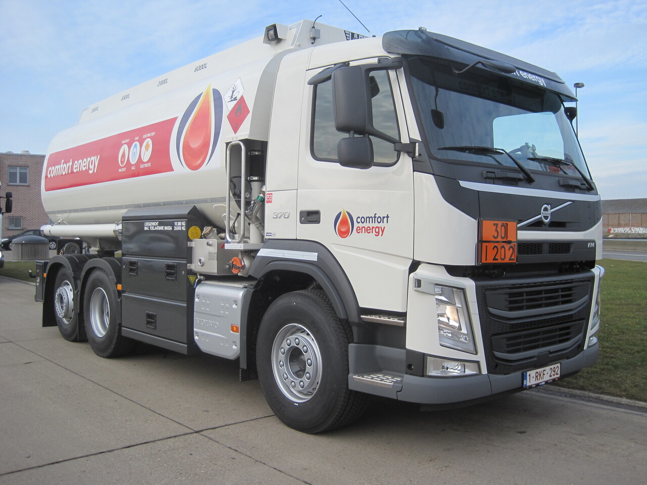VOLVO FM - Φορτηγό βυτιοφόρο: φωτογραφία 4 VOLVO FM - Φορτηγό βυτιοφόρο: φωτογραφία 4