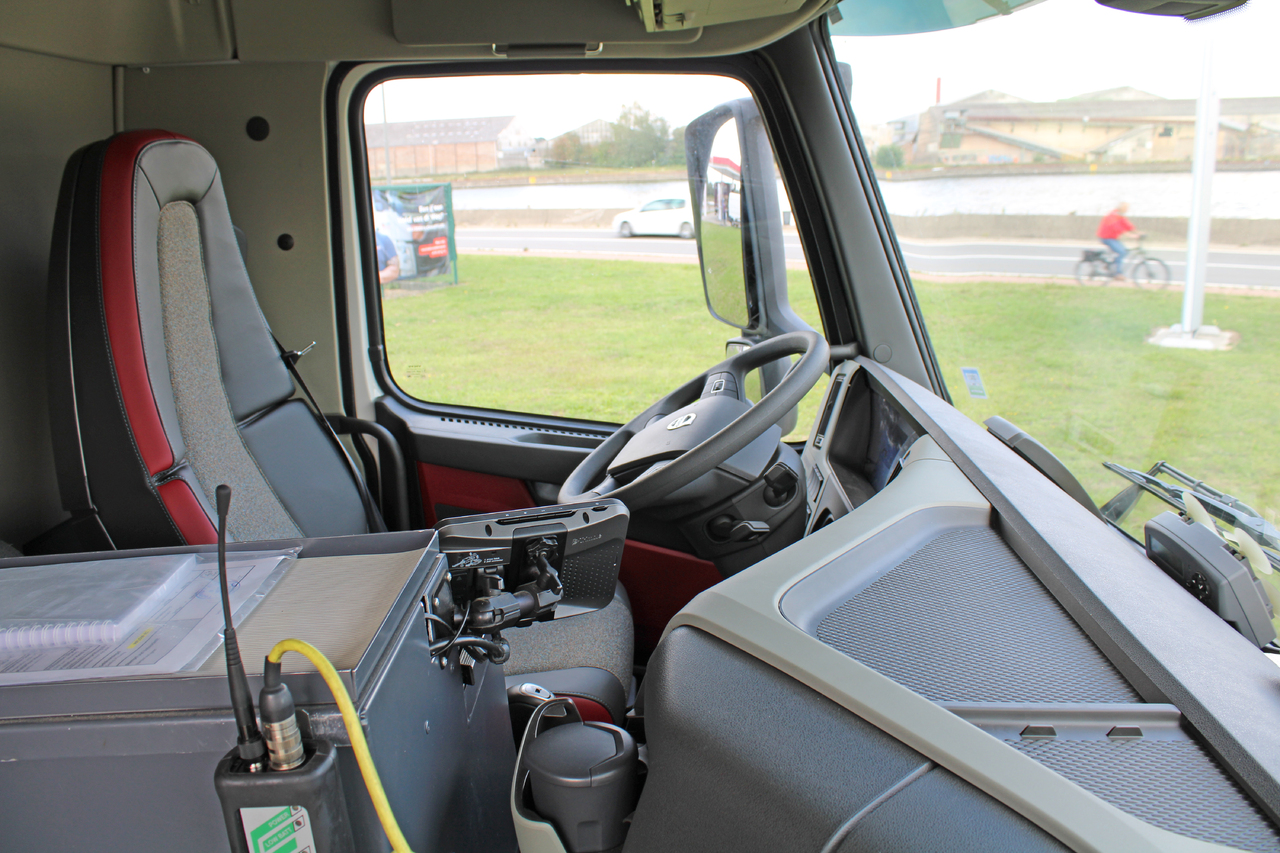 VOLVO FM - Φορτηγό βυτιοφόρο: φωτογραφία 5 VOLVO FM - Φορτηγό βυτιοφόρο: φωτογραφία 5