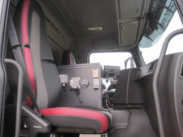 VOLVO FM - Φορτηγό βυτιοφόρο: φωτογραφία 4 VOLVO FM - Φορτηγό βυτιοφόρο: φωτογραφία 4