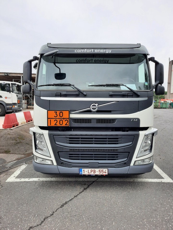 Volvo FM - Φορτηγό βυτιοφόρο: φωτογραφία 4 Volvo FM - Φορτηγό βυτιοφόρο: φωτογραφία 4