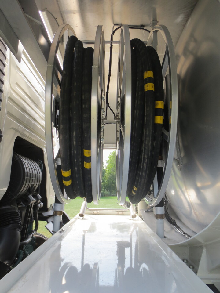 Volvo FM - Φορτηγό βυτιοφόρο: φωτογραφία 5 Volvo FM - Φορτηγό βυτιοφόρο: φωτογραφία 5