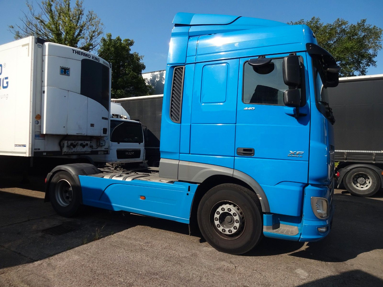 DAF XF 440, SC, Klima, 2 x Tank, Intarder, Standklim - Τράκτορας: φωτογραφία 4 DAF XF 440, SC, Klima, 2 x Tank, Intarder, Standklim - Τράκτορας: φωτογραφία 4