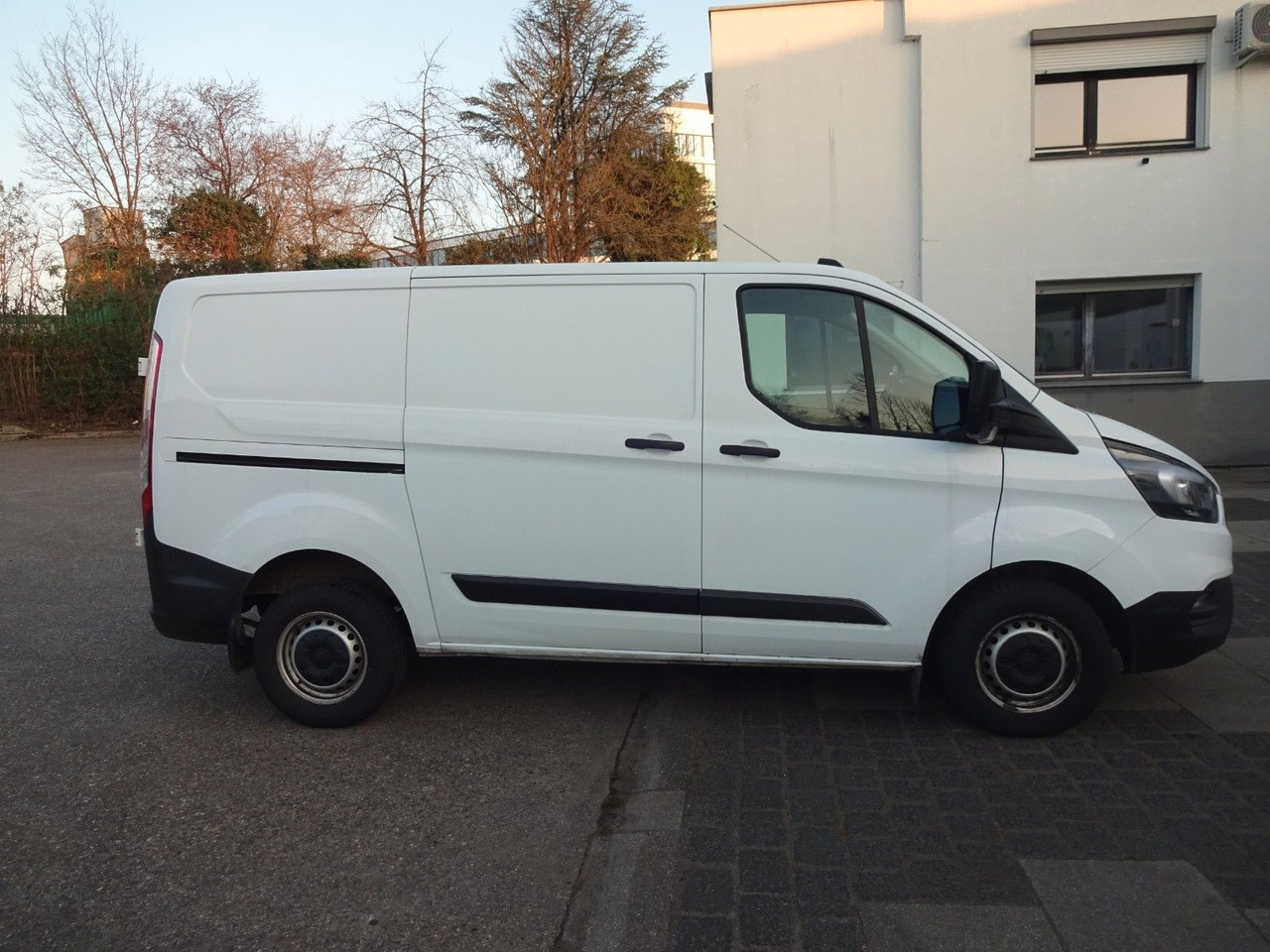 Ford Transit Custom Kasten 280 L1H1, PDC - Βαν: φωτογραφία 4 Ford Transit Custom Kasten 280 L1H1, PDC - Βαν: φωτογραφία 4