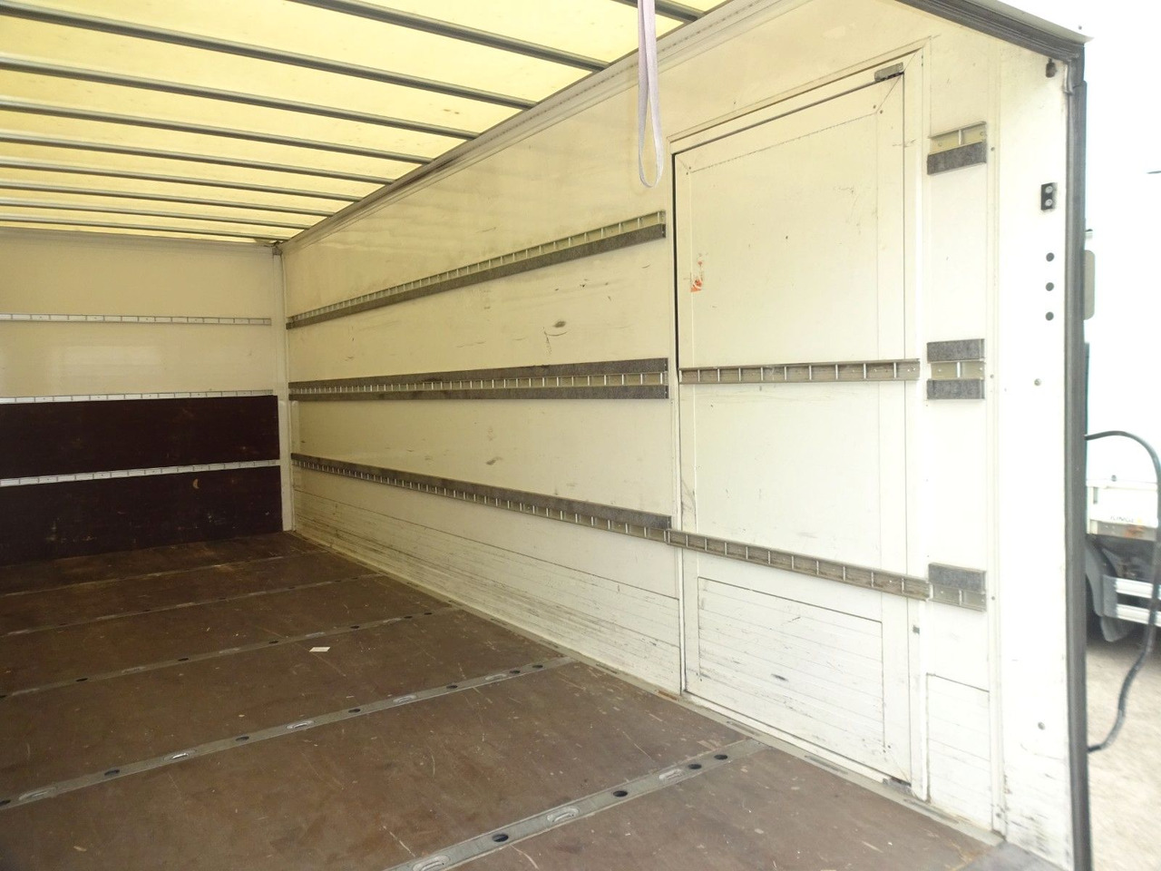 Μίσθωση MAN TGL 8.190, LBW, Luft, Tempomat, Standheizung MAN TGL 8.190, LBW, Luft, Tempomat, Standheizung: φωτογραφία 18 Μίσθωση MAN TGL 8.190, LBW, Luft, Tempomat, Standheizung MAN TGL 8.190, LBW, Luft, Tempomat, Standheizung: φωτογραφία 18