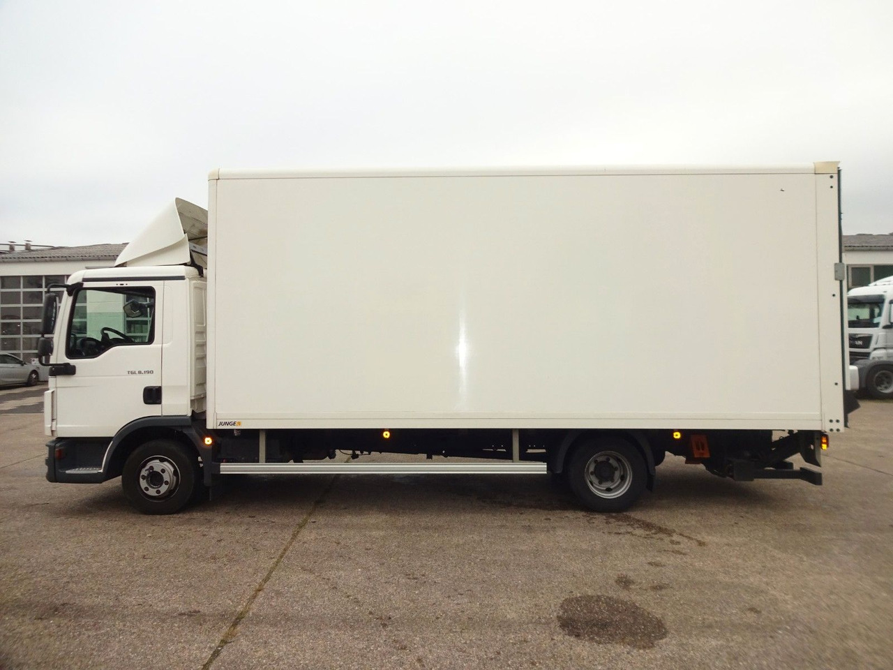 MAN TGL 8.190, LBW, Luft, Tempomat, Standheizung - Επαγγελματικό αυτοκίνητο κόφα: φωτογραφία 4 MAN TGL 8.190, LBW, Luft, Tempomat, Standheizung - Επαγγελματικό αυτοκίνητο κόφα: φωτογραφία 4