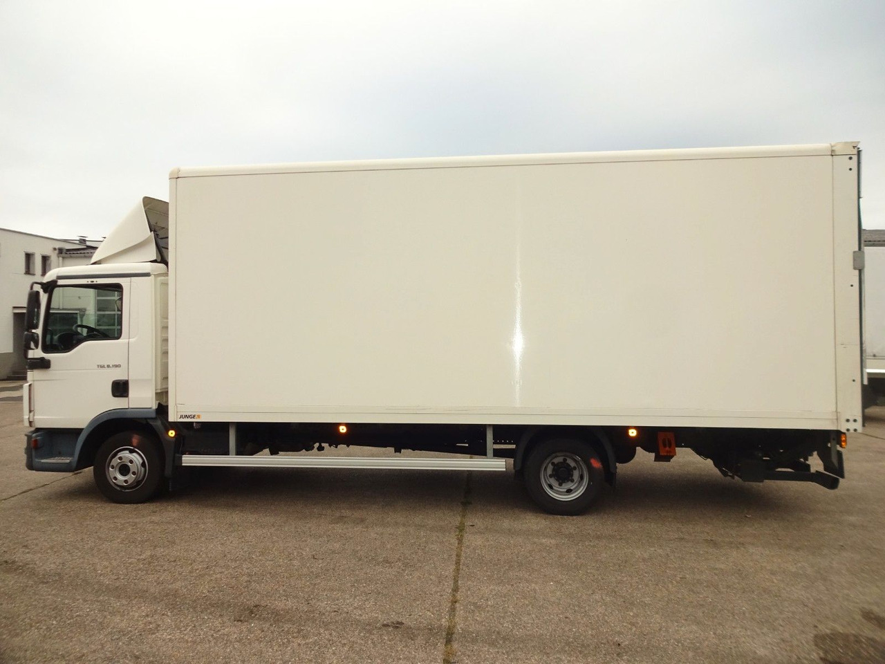 MAN TGL 8.190, LBW, Luft, Tempomat, Standheizung - Επαγγελματικό αυτοκίνητο κόφα: φωτογραφία 4 MAN TGL 8.190, LBW, Luft, Tempomat, Standheizung - Επαγγελματικό αυτοκίνητο κόφα: φωτογραφία 4