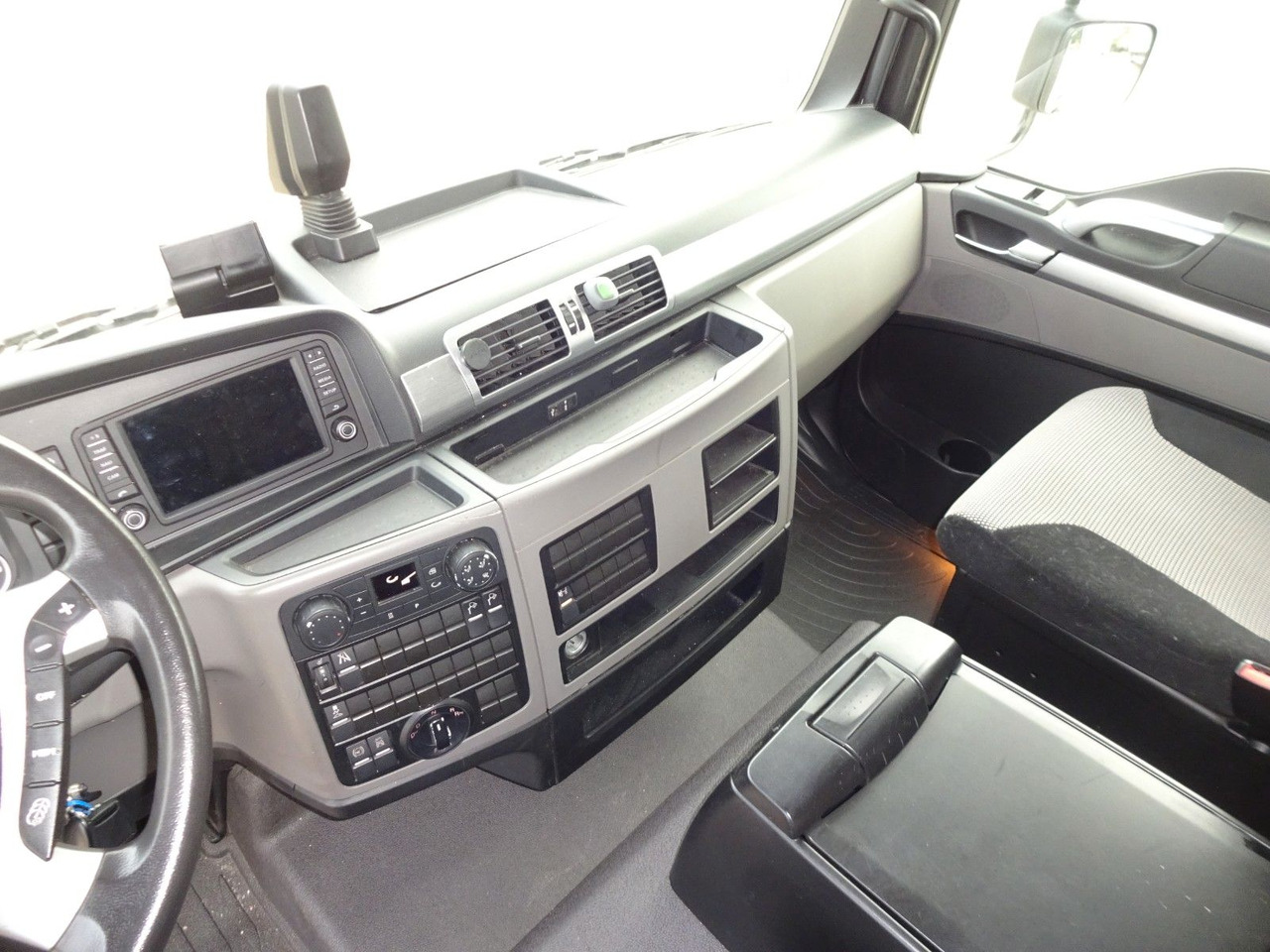 Μίσθωση MAN TGL 8.190, LBW, Luft, Tempomat, Standheizung MAN TGL 8.190, LBW, Luft, Tempomat, Standheizung: φωτογραφία 24 Μίσθωση MAN TGL 8.190, LBW, Luft, Tempomat, Standheizung MAN TGL 8.190, LBW, Luft, Tempomat, Standheizung: φωτογραφία 24