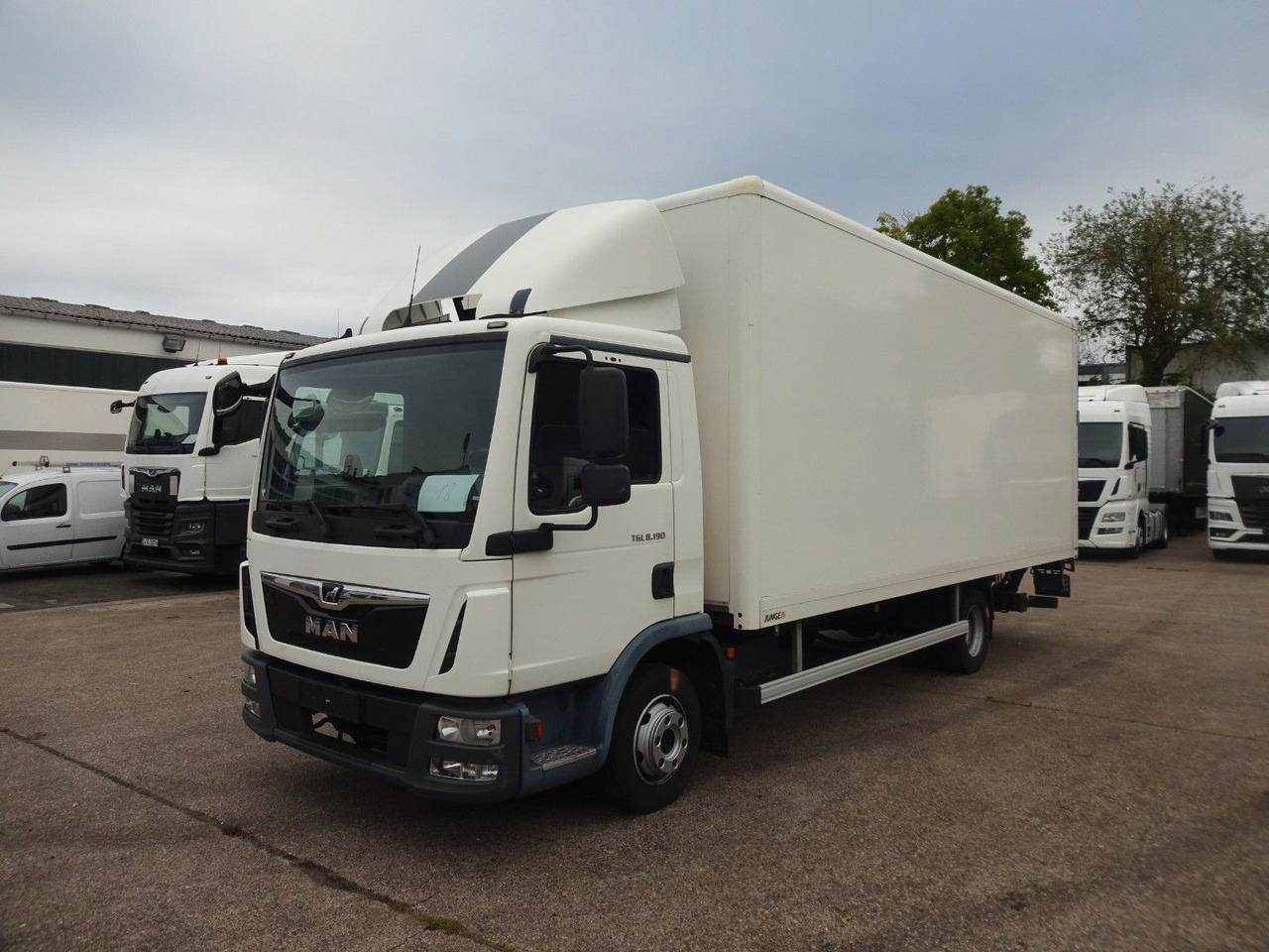 MAN TGL 8.190, LBW, Luft, Tempomat, Standheizung - Επαγγελματικό αυτοκίνητο κόφα: φωτογραφία 1 MAN TGL 8.190, LBW, Luft, Tempomat, Standheizung - Επαγγελματικό αυτοκίνητο κόφα: φωτογραφία 1