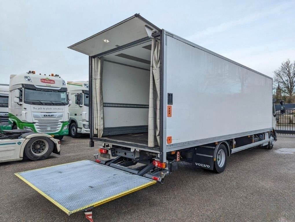 Volvo FL 210, 12tn., Isolirt, Autom, wie neu - Φορτηγό κόφα: φωτογραφία 5 Volvo FL 210, 12tn., Isolirt, Autom, wie neu - Φορτηγό κόφα: φωτογραφία 5