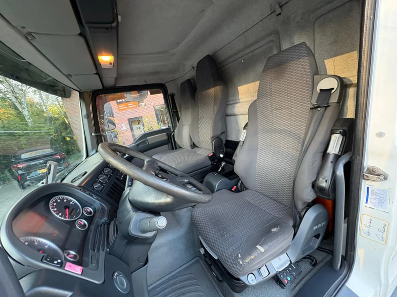 Φορτηγό κόφα MAN TGL 8.240 Cargolift Laadklep NL Truck APK/TUV 02-2026: φωτογραφία 15