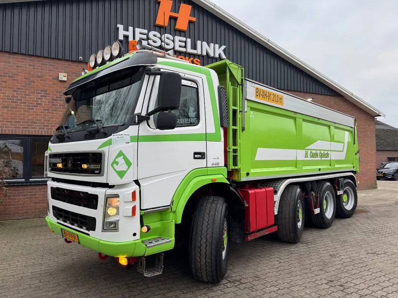 Terberg FM 2000 8X8 21m3 Isolated Hardox Manual gearbox NL truck - Φορτηγό ανατρεπόμενο: φωτογραφία 2 Terberg FM 2000 8X8 21m3 Isolated Hardox Manual gearbox NL truck - Φορτηγό ανατρεπόμενο: φωτογραφία 2