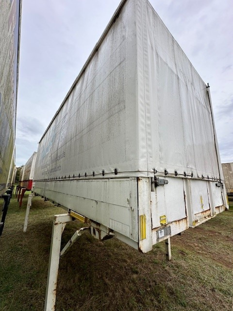 Ackermann-Fruehauf Wechselpritsche mit Bordwänden und Plane BDF System 7.150 mm - Αμάξωμα με συρρόμενο μουσαμά: φωτογραφία 2 Ackermann-Fruehauf Wechselpritsche mit Bordwänden und Plane BDF System 7.150 mm - Αμάξωμα με συρρόμενο μουσαμά: φωτογραφία 2