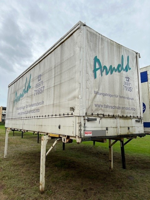 Ackermann-Fruehauf Wechselpritsche mit Bordwänden und Plane BDF System 7.150 mm - Αμάξωμα με συρρόμενο μουσαμά: φωτογραφία 1 Ackermann-Fruehauf Wechselpritsche mit Bordwänden und Plane BDF System 7.150 mm - Αμάξωμα με συρρόμενο μουσαμά: φωτογραφία 1