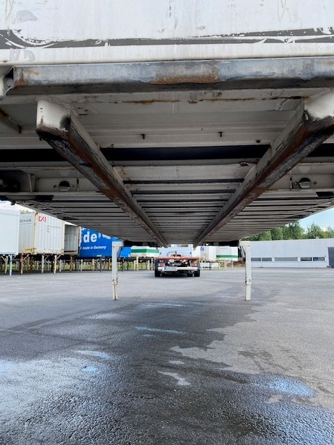 Krone BDF-System, 7.450 mm, Heck Rolltor - Κλειστά aμάξωμα: φωτογραφία 4 Krone BDF-System, 7.450 mm, Heck Rolltor - Κλειστά aμάξωμα: φωτογραφία 4