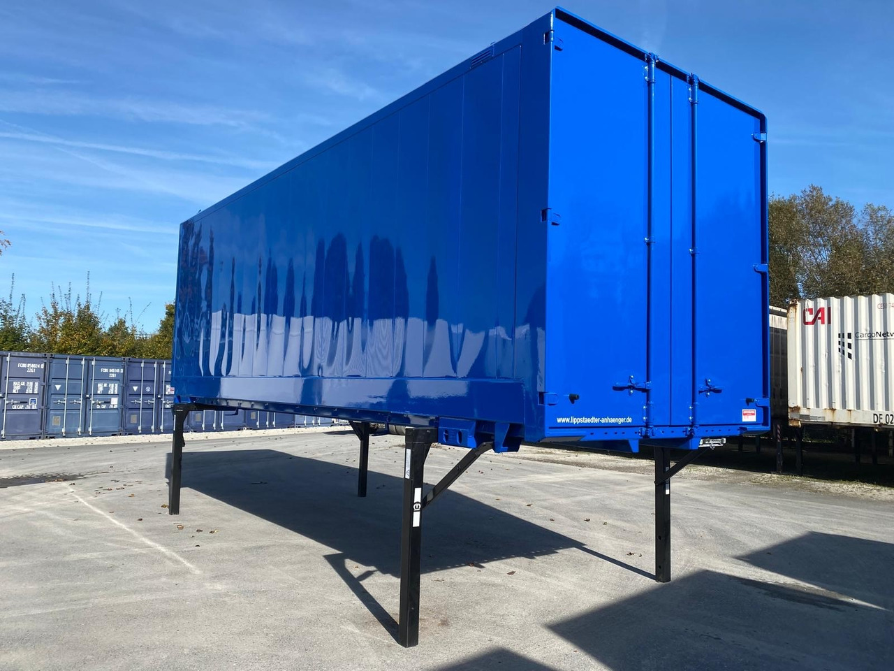 Krone BDF-System 7.450 mm lang, LACK NEU, Premium plus! - Κλειστά aμάξωμα: φωτογραφία 1 Krone BDF-System 7.450 mm lang, LACK NEU, Premium plus! - Κλειστά aμάξωμα: φωτογραφία 1