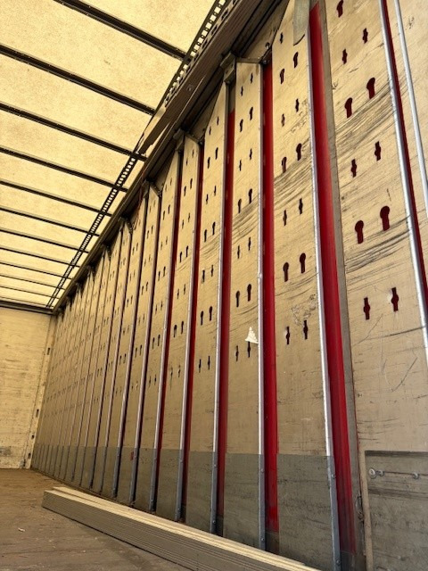 Libner BDF-System, 7.450 mm lang, FALTWAND- Plane / Stabile Seite - Κλειστά aμάξωμα: φωτογραφία 5 Libner BDF-System, 7.450 mm lang, FALTWAND- Plane / Stabile Seite - Κλειστά aμάξωμα: φωτογραφία 5