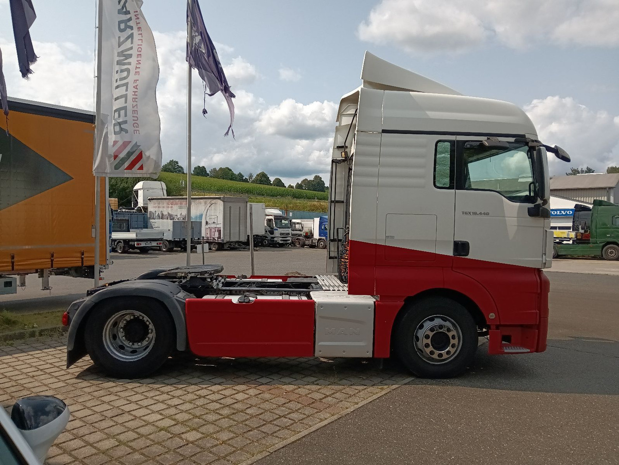 MAN TGX 18:440 BLS INTARDER Vollspoiler Reifen70-90% MAN TGX 18:440 BLS INTARDER Vollspoiler Reifen70-90% - Τράκτορας: φωτογραφία 3 MAN TGX 18:440 BLS INTARDER Vollspoiler Reifen70-90% MAN TGX 18:440 BLS INTARDER Vollspoiler Reifen70-90% - Τράκτορας: φωτογραφία 3