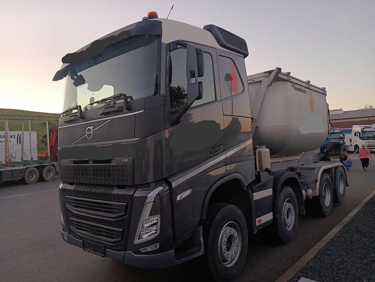Volvo FH500 8x4R RETARDER LIFT MEILLER-Asphalt FunkAHK - Φορτηγό ανατρεπόμενο: φωτογραφία 1 Volvo FH500 8x4R RETARDER LIFT MEILLER-Asphalt FunkAHK - Φορτηγό ανατρεπόμενο: φωτογραφία 1