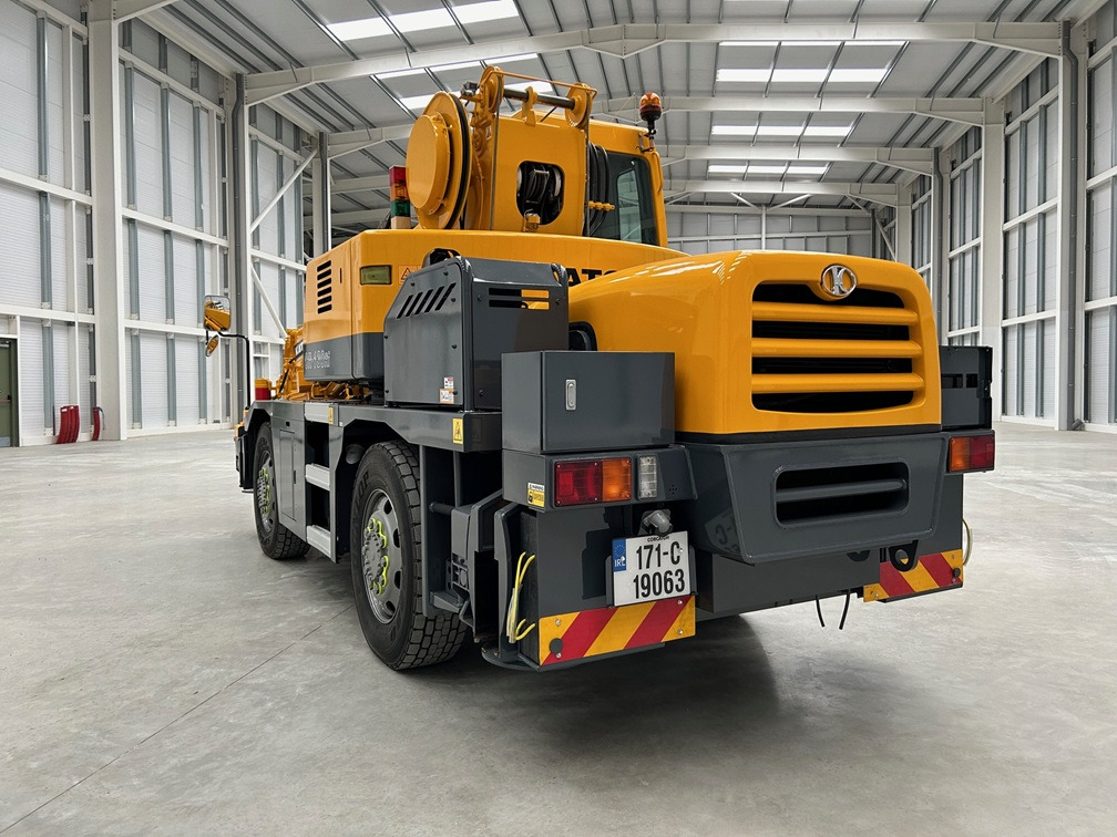 KATO CR-130Ri - 13 Ton City Crane in Excellent Condition - Τηλεσκοπικός γερανός: φωτογραφία 5 KATO CR-130Ri - 13 Ton City Crane in Excellent Condition - Τηλεσκοπικός γερανός: φωτογραφία 5