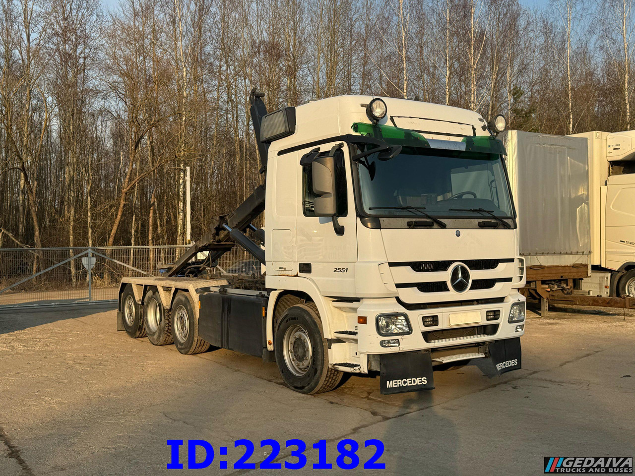 MERCEDES-BENZ Actros 2551 8x2 V8 Retarder - Φορτηγό φόρτωσης γάντζου: φωτογραφία 4 MERCEDES-BENZ Actros 2551 8x2 V8 Retarder - Φορτηγό φόρτωσης γάντζου: φωτογραφία 4