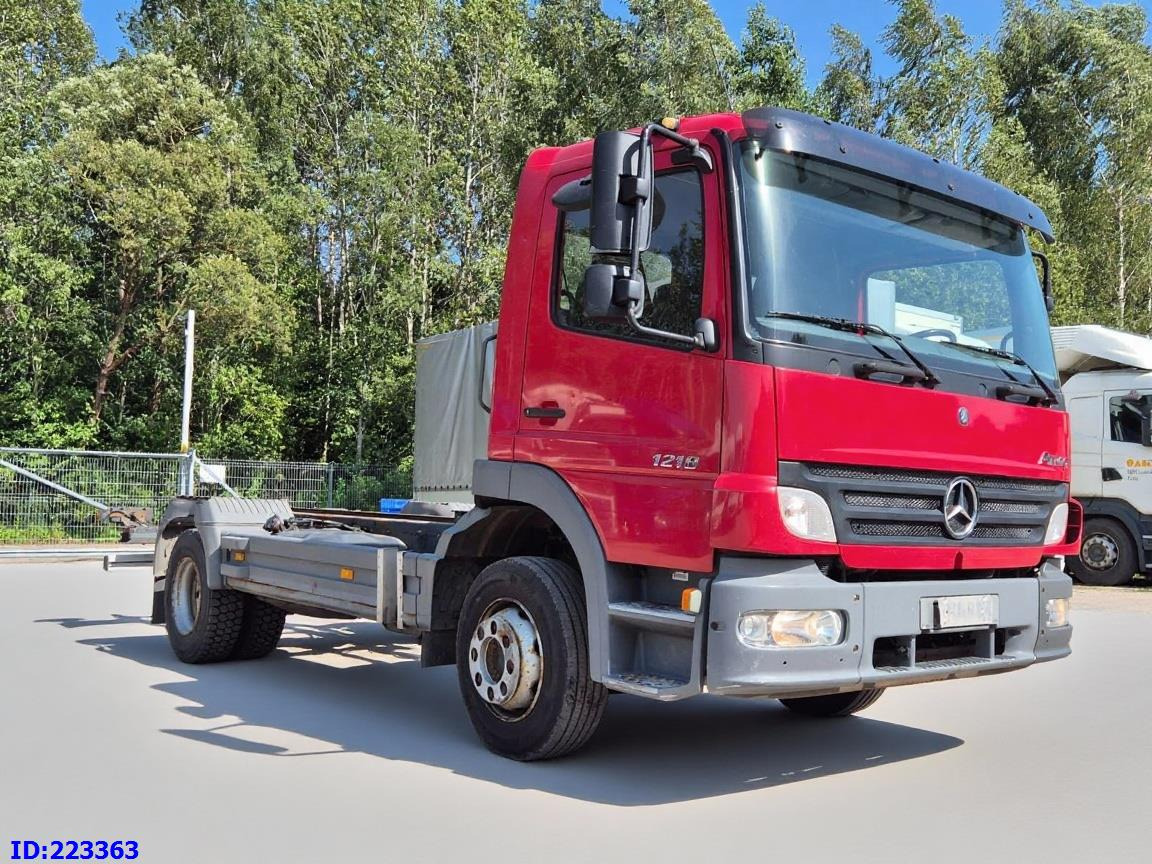 MERCEDES-BENZ Atego 1218 - Full steel - Manual (3 seats) - Φορτηγό σασί: φωτογραφία 4 MERCEDES-BENZ Atego 1218 - Full steel - Manual (3 seats) - Φορτηγό σασί: φωτογραφία 4