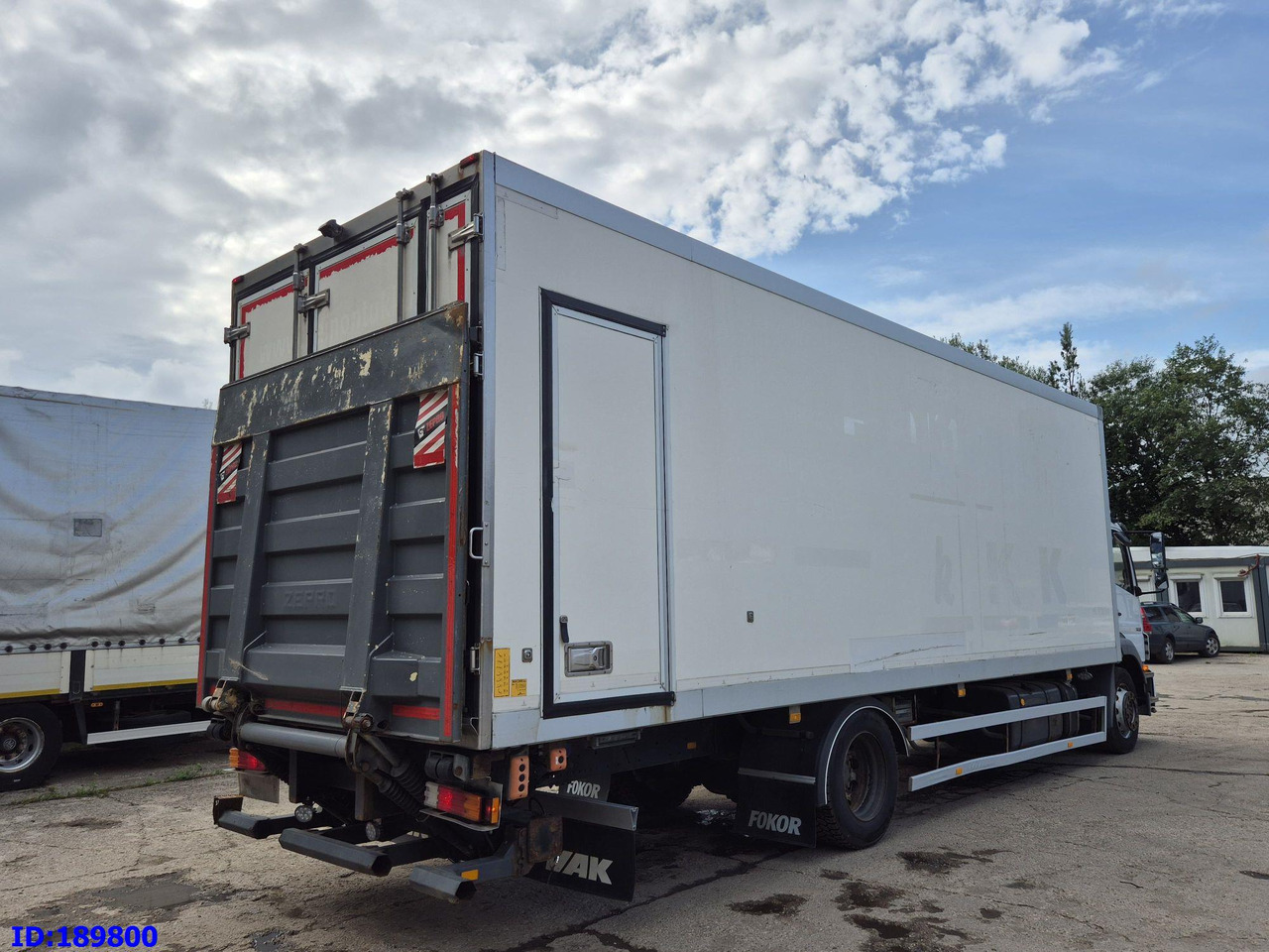 MERCEDES-BENZ Axor 1829 Euro5 Manual + Tail lift - Φορτηγό ψυγείο: φωτογραφία 5 MERCEDES-BENZ Axor 1829 Euro5 Manual + Tail lift - Φορτηγό ψυγείο: φωτογραφία 5