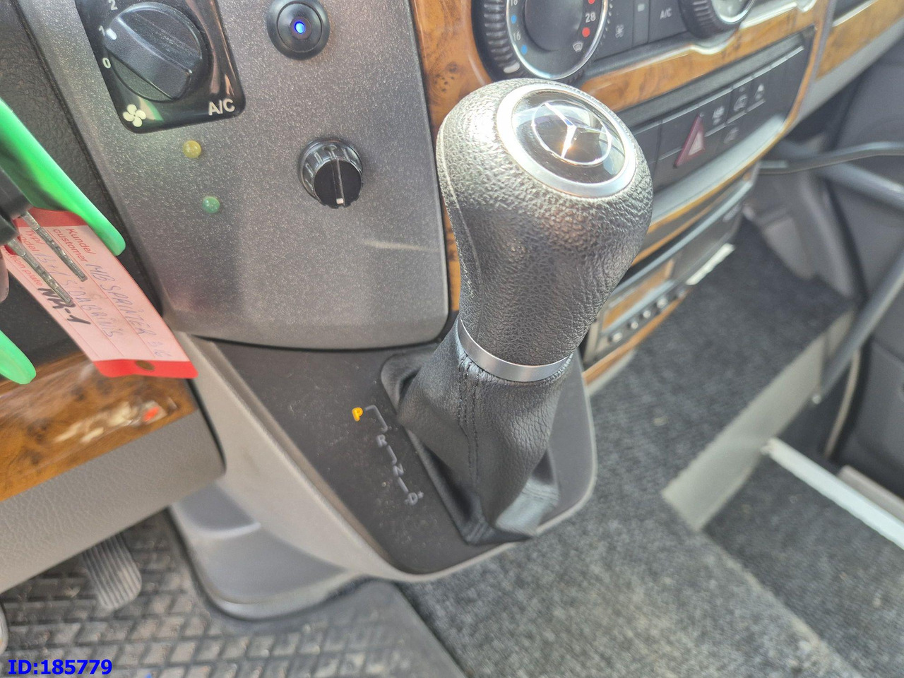 Μικρό λεωφορείο, Επιβατικό βαν MERCEDES-BENZ Sprinter 316 - VIP - Avestark: φωτογραφία 17 Μικρό λεωφορείο, Επιβατικό βαν MERCEDES-BENZ Sprinter 316 - VIP - Avestark: φωτογραφία 17