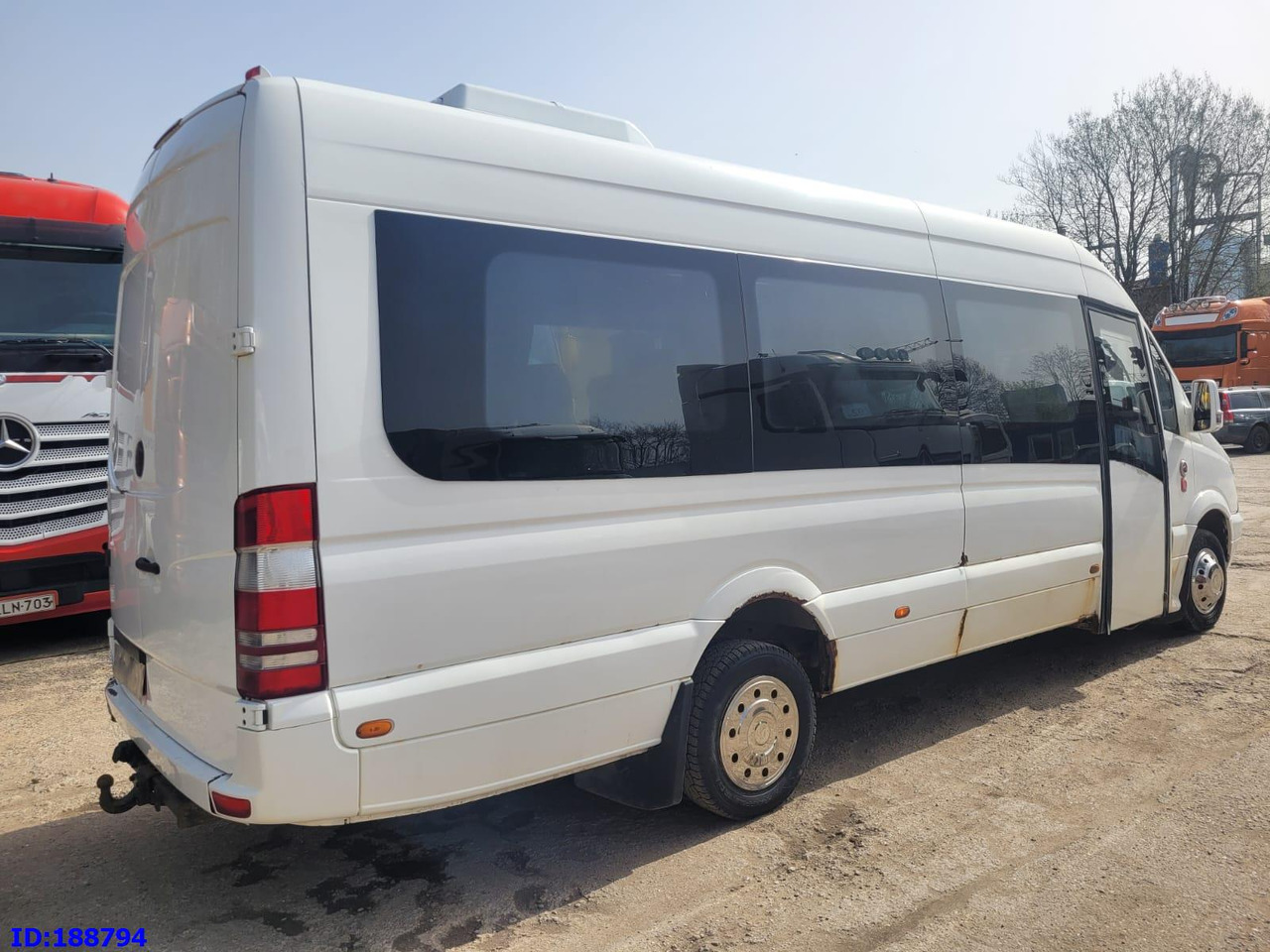 MERCEDES-BENZ Sprinter 518 -  Kasten VIP - 20 Seater - Πούλμαν: φωτογραφία 5 MERCEDES-BENZ Sprinter 518 -  Kasten VIP - 20 Seater - Πούλμαν: φωτογραφία 5