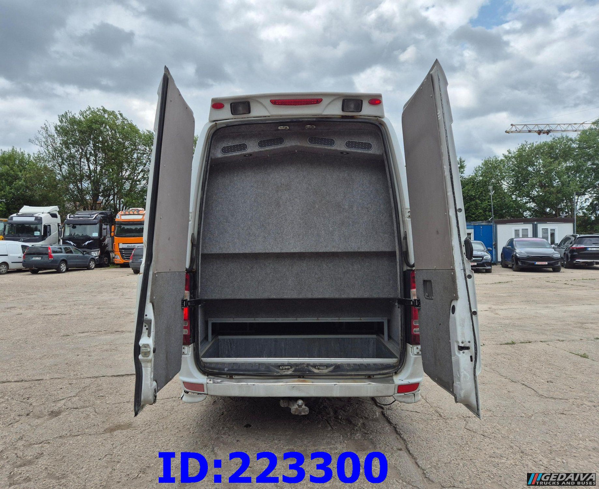 MERCEDES-BENZ Sprinter 518 VIP - 17 Seater - Πούλμαν: φωτογραφία 5 MERCEDES-BENZ Sprinter 518 VIP - 17 Seater - Πούλμαν: φωτογραφία 5