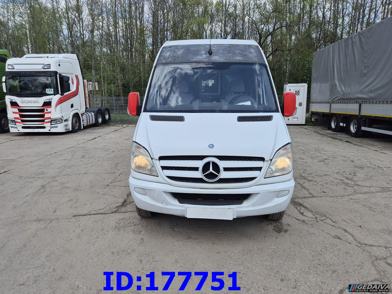 MERCEDES-BENZ Sprinter 518 - VIP - 17-seater - Πούλμαν: φωτογραφία 4 MERCEDES-BENZ Sprinter 518 - VIP - 17-seater - Πούλμαν: φωτογραφία 4