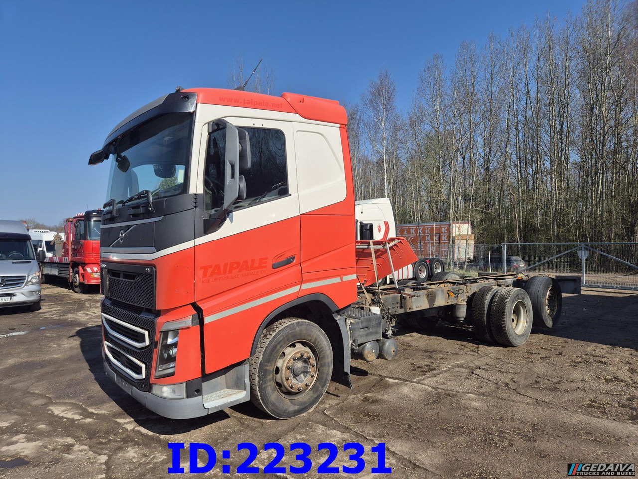 VOLVO FH13 540HP 6X2 Euro6 - Φορτηγό σασί: φωτογραφία 1 VOLVO FH13 540HP 6X2 Euro6 - Φορτηγό σασί: φωτογραφία 1