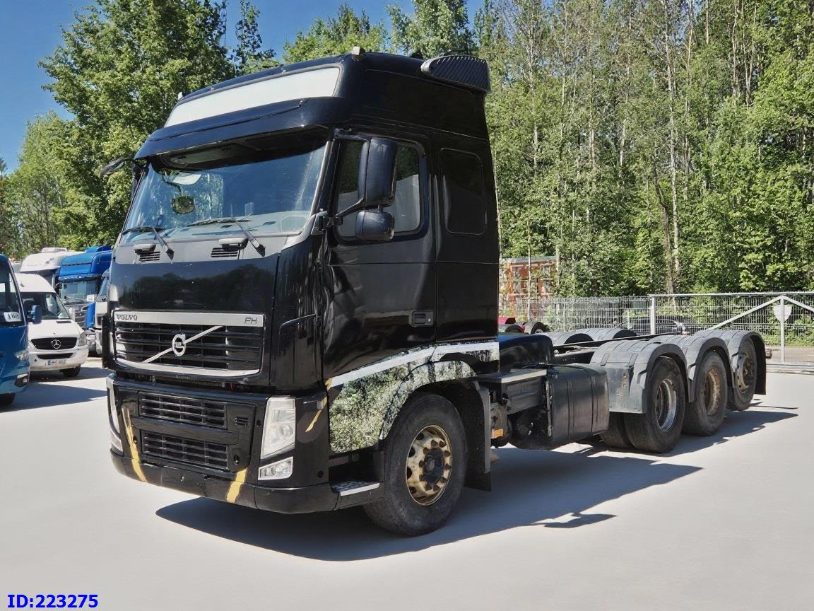 VOLVO FH13 540HP 8X4 (Steering axle) RETARDER - Φορτηγό σασί: φωτογραφία 1 VOLVO FH13 540HP 8X4 (Steering axle) RETARDER - Φορτηγό σασί: φωτογραφία 1