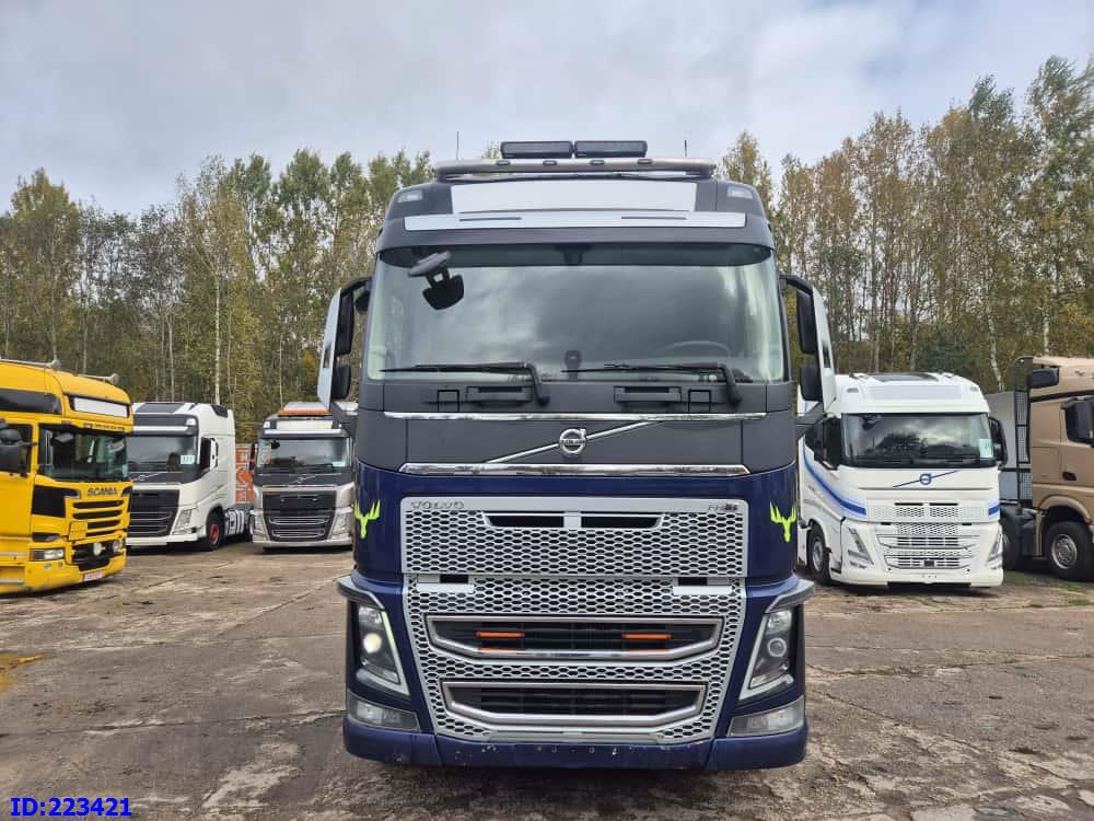 VOLVO FH16 750HP 8x4 + KESLA CRANE - Φορτηγό ξυλείας: φωτογραφία 2 VOLVO FH16 750HP 8x4 + KESLA CRANE - Φορτηγό ξυλείας: φωτογραφία 2