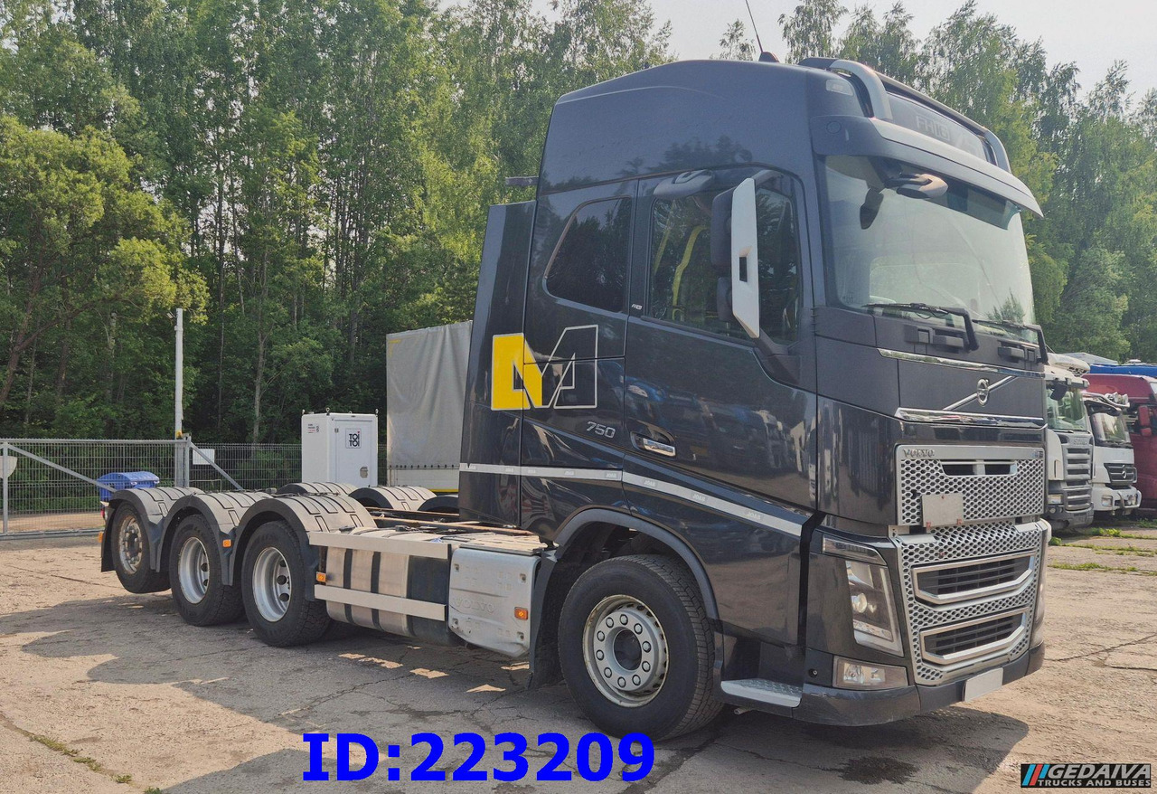 VOLVO FH16 750HP 8x4 Steering axle - Φορτηγό σασί: φωτογραφία 1 VOLVO FH16 750HP 8x4 Steering axle - Φορτηγό σασί: φωτογραφία 1