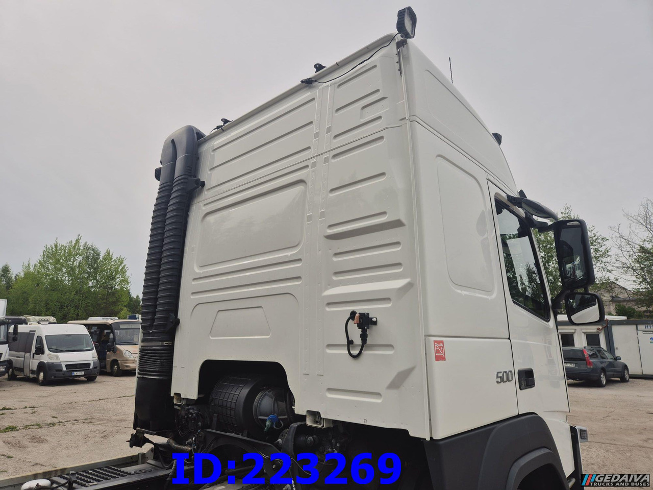 VOLVO FM13 500HP 8x2 (2 steering axels) - Φορτηγό σασί: φωτογραφία 5 VOLVO FM13 500HP 8x2 (2 steering axels) - Φορτηγό σασί: φωτογραφία 5