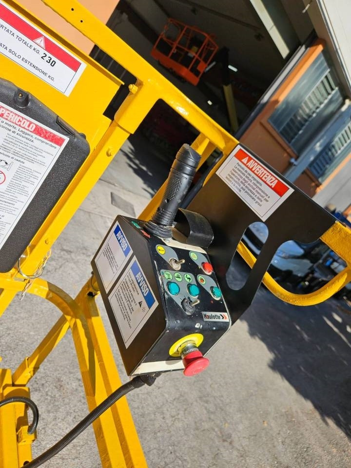 Haulotte Compact 10 N - Ψαλιδωτό ανυψωτικό: φωτογραφία 2 Haulotte Compact 10 N - Ψαλιδωτό ανυψωτικό: φωτογραφία 2